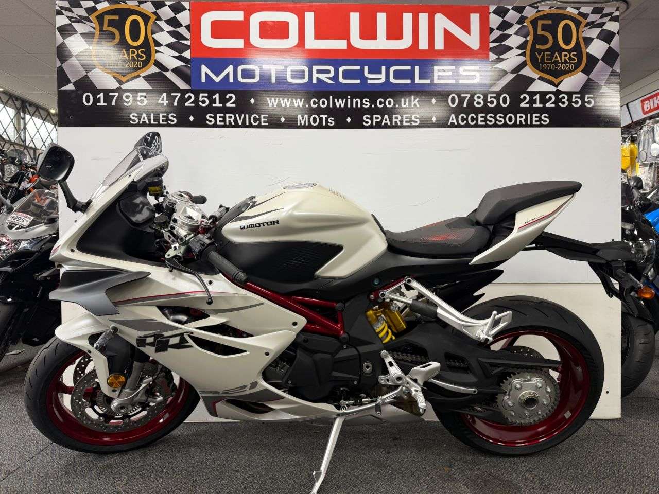 null QJMOTOR SRK 921 RR null QJMOTOR SRK 921 RR