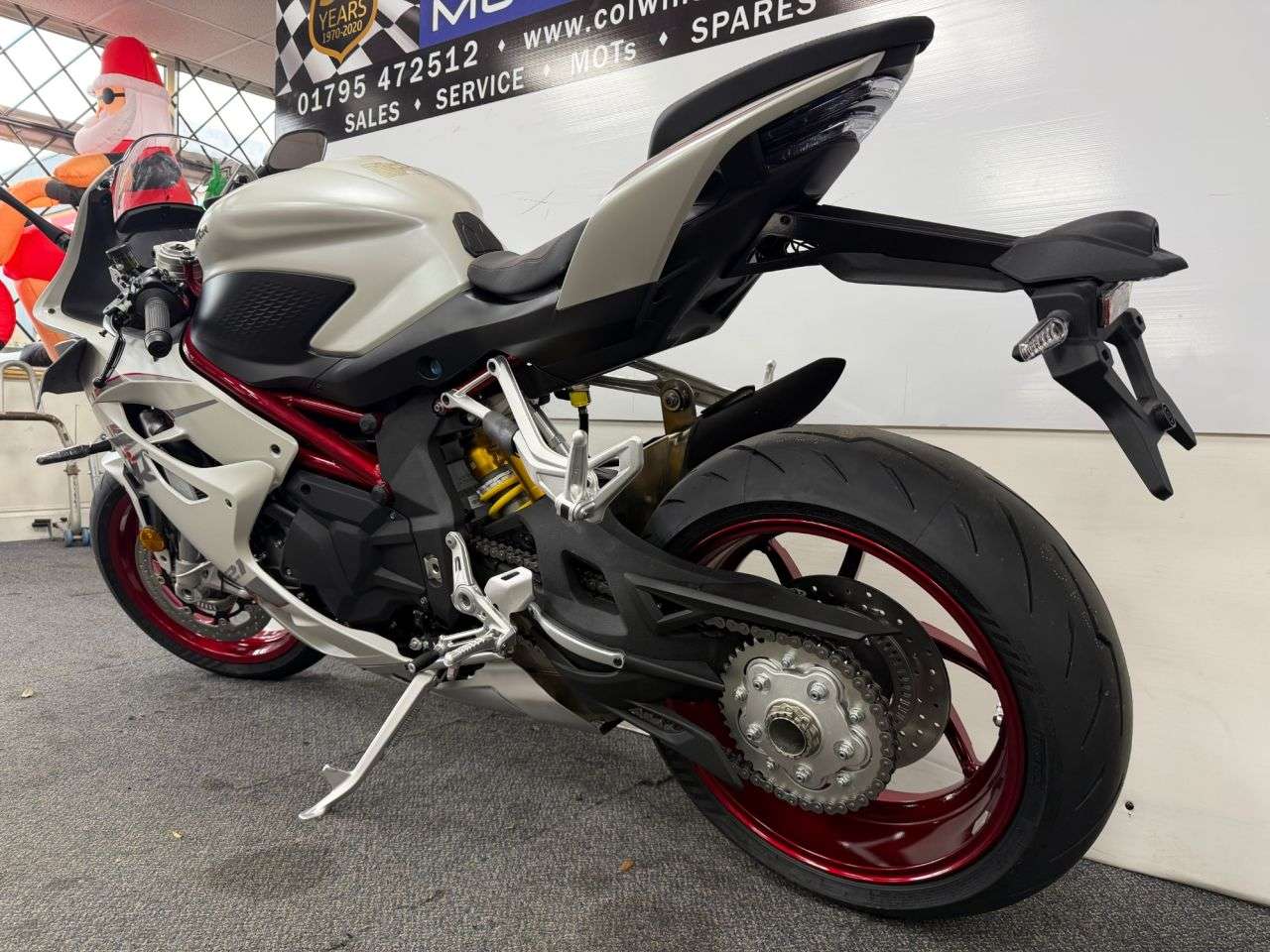 null QJMOTOR SRK 921 RR null QJMOTOR SRK 921 RR