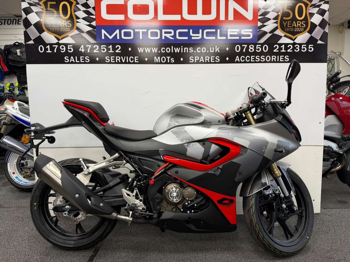 Check out this Qjmotor Srk 125 R 1977 Petrol Manual