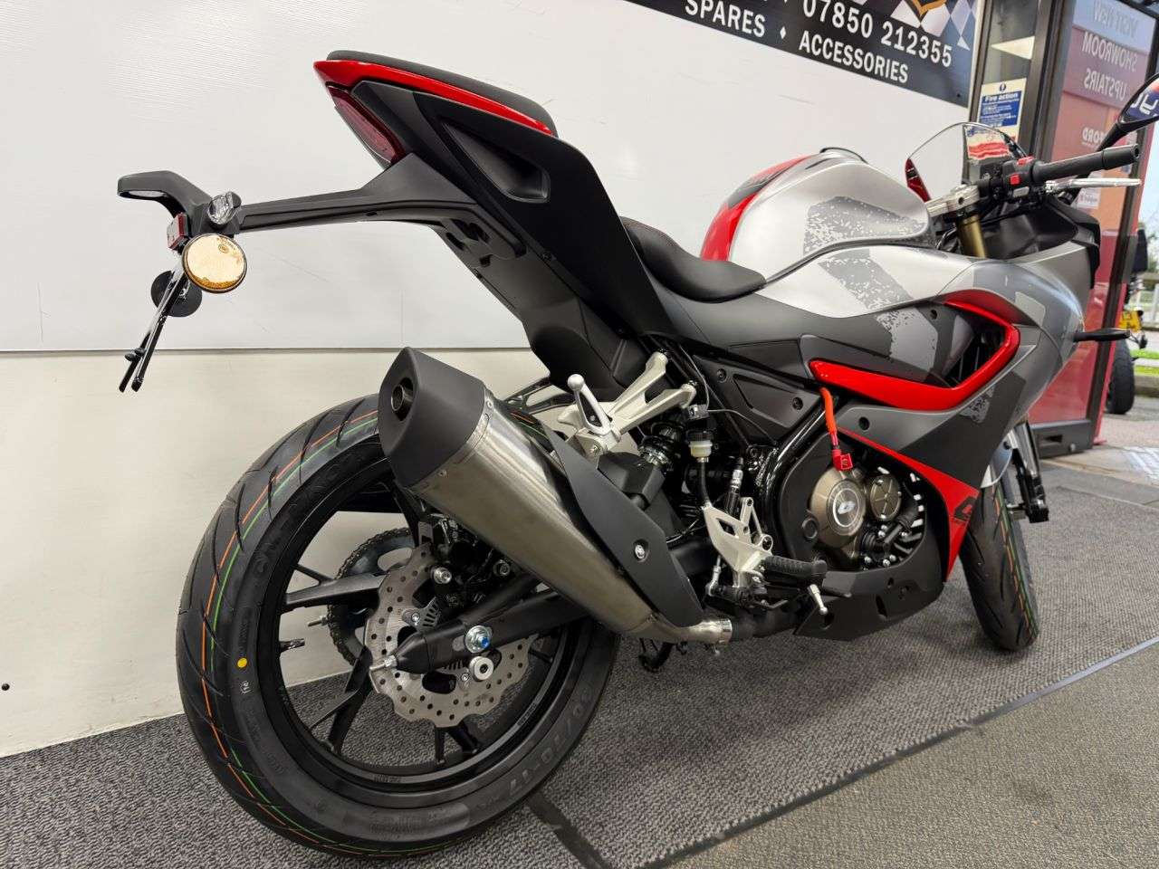 1977 QJMOTOR SRK 125 R 1977 QJMOTOR SRK 125 R