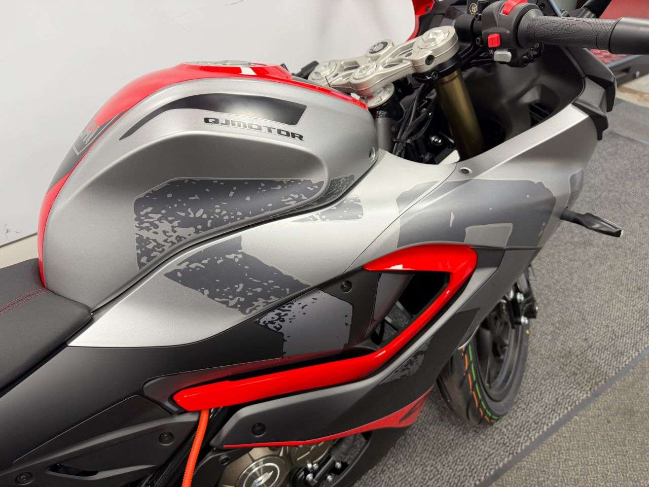 1977 QJMOTOR SRK 125 R 1977 QJMOTOR SRK 125 R