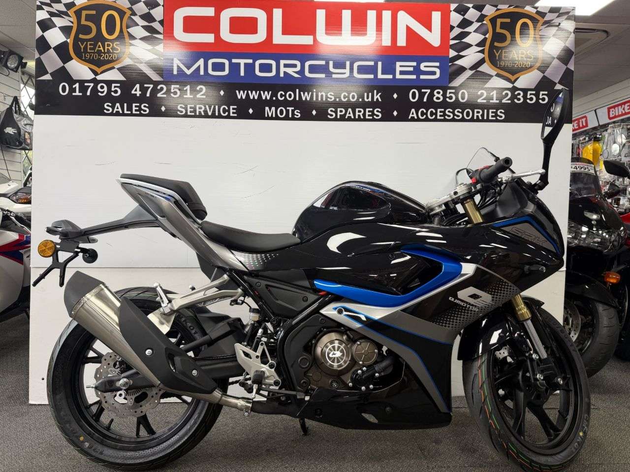 A 1977 QJMOTOR SRK 125 R 125cc A 1977 QJMOTOR SRK 125 R 125cc