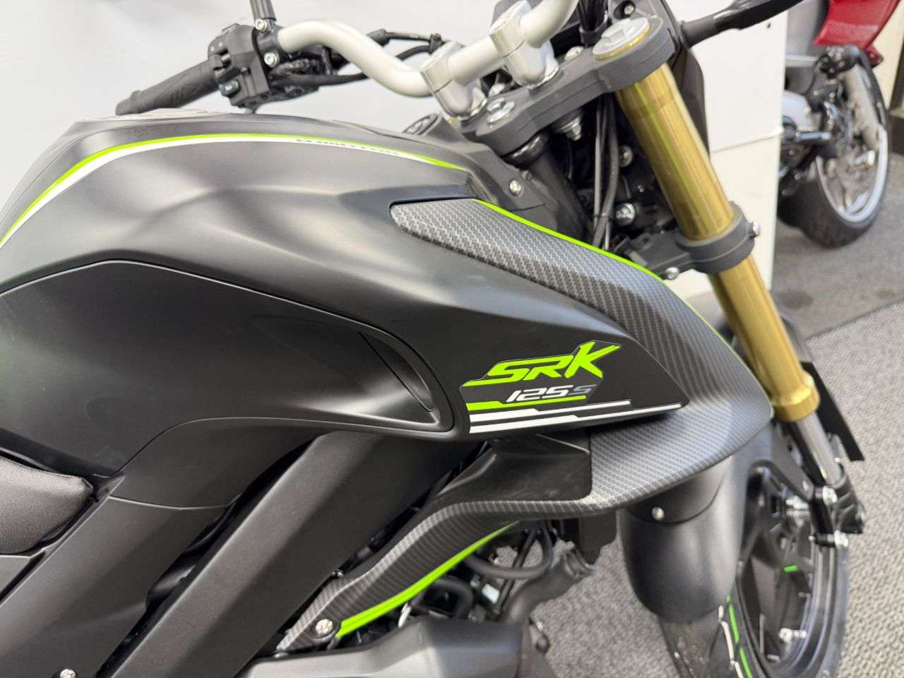 null QJMOTOR SRK 125 S null QJMOTOR SRK 125 S