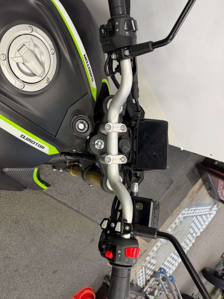 null QJMOTOR SRK 125 S null QJMOTOR SRK 125 S