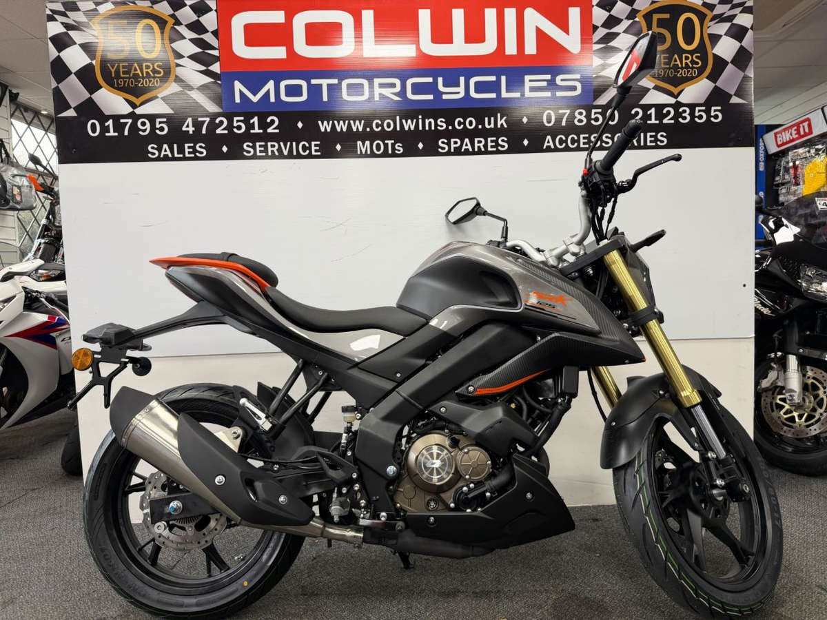 Check out this Qjmotor Srk 125 S Petrol Manual