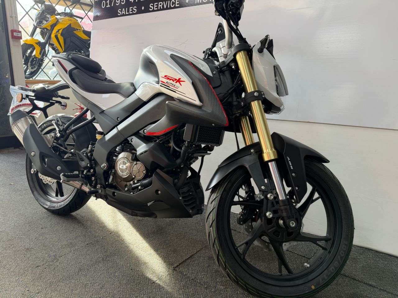 2025 QJMOTOR SRK 125 S 2025 QJMOTOR SRK 125 S