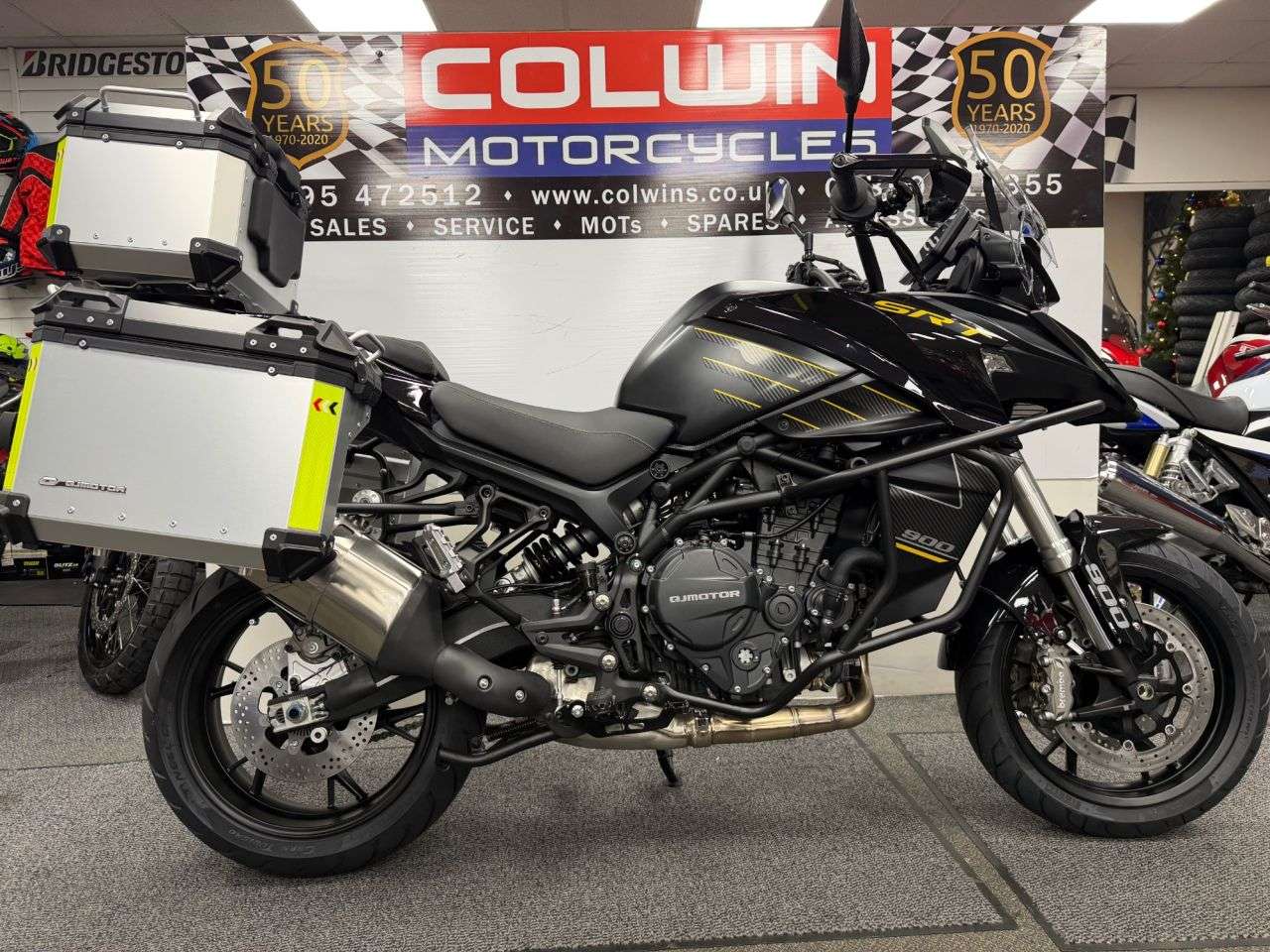 null QJMOTOR SRT 900 S null QJMOTOR SRT 900 S