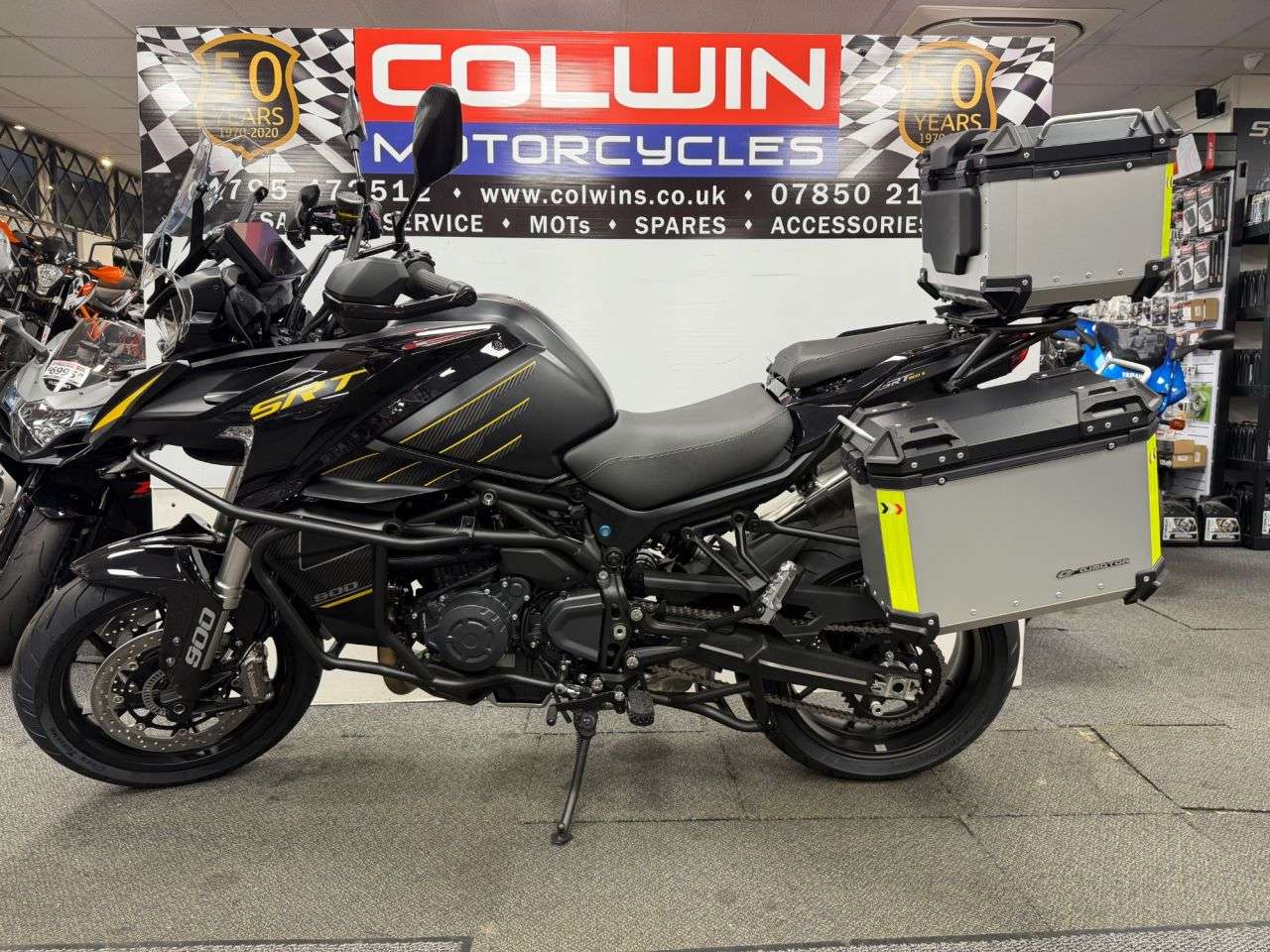 null QJMOTOR SRT 900 S null QJMOTOR SRT 900 S