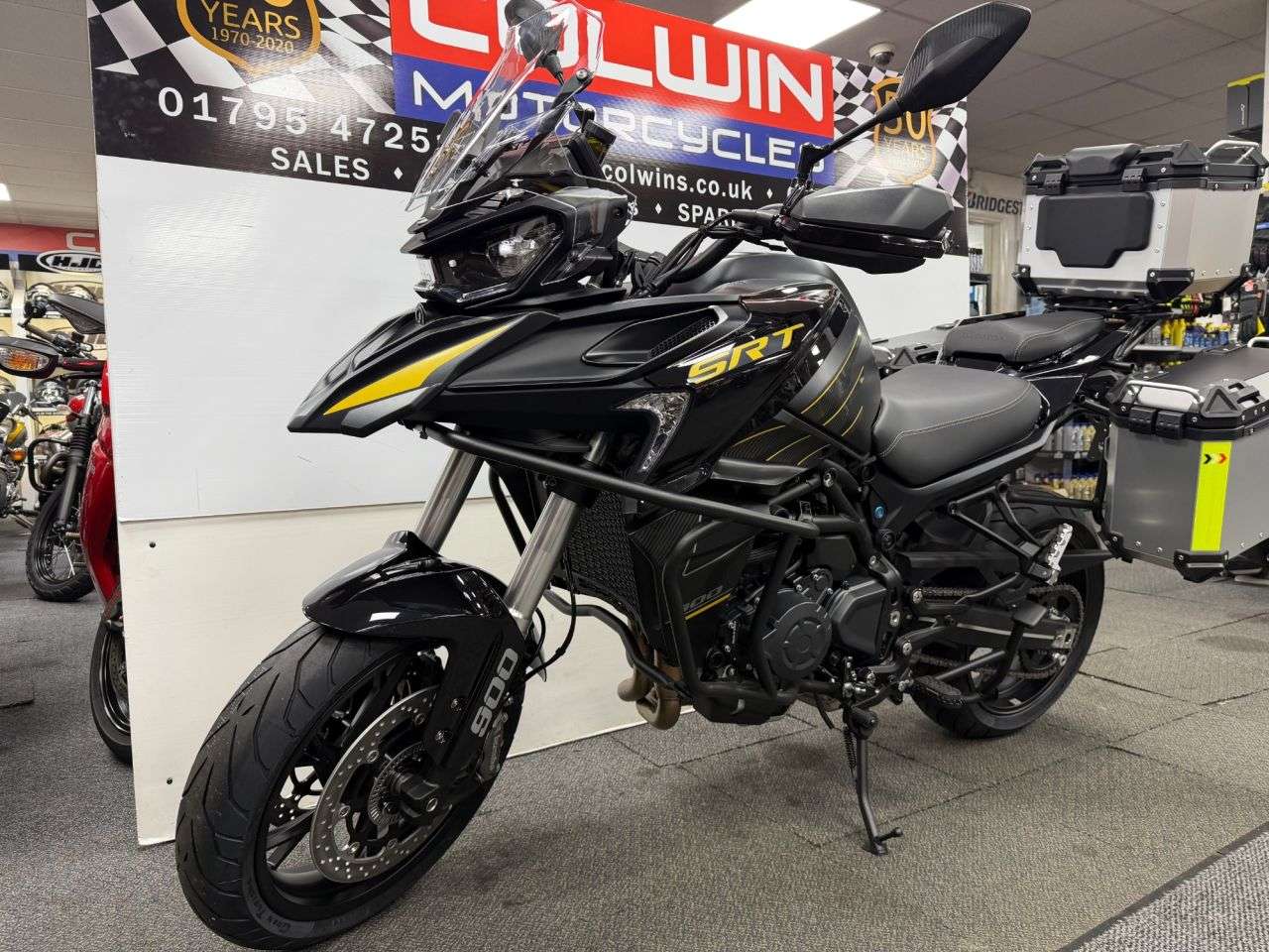 null QJMOTOR SRT 900 S null QJMOTOR SRT 900 S