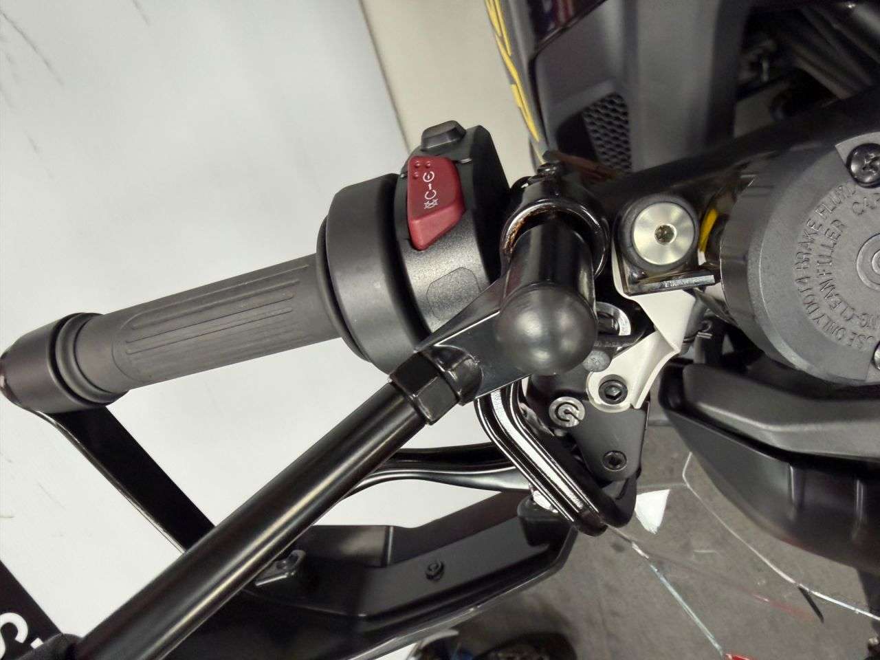 null QJMOTOR SRT 900 S null QJMOTOR SRT 900 S