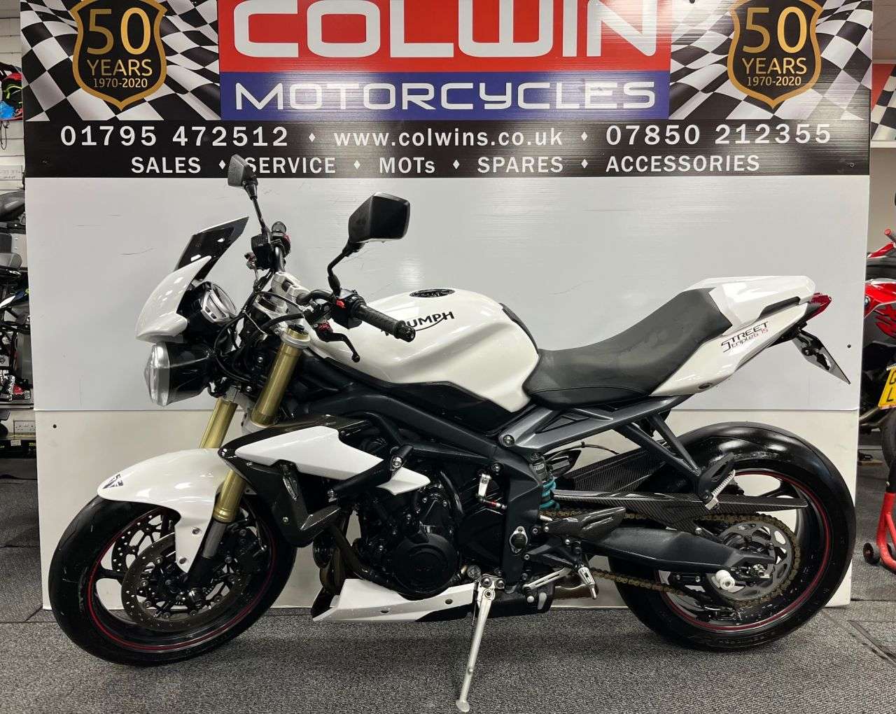 A 2016 TRIUMPH STREET TRIPLE 675 675 O ring (106 ps) A 2016 TRIUMPH STREET TRIPLE 675 675 O ring (106 ps)