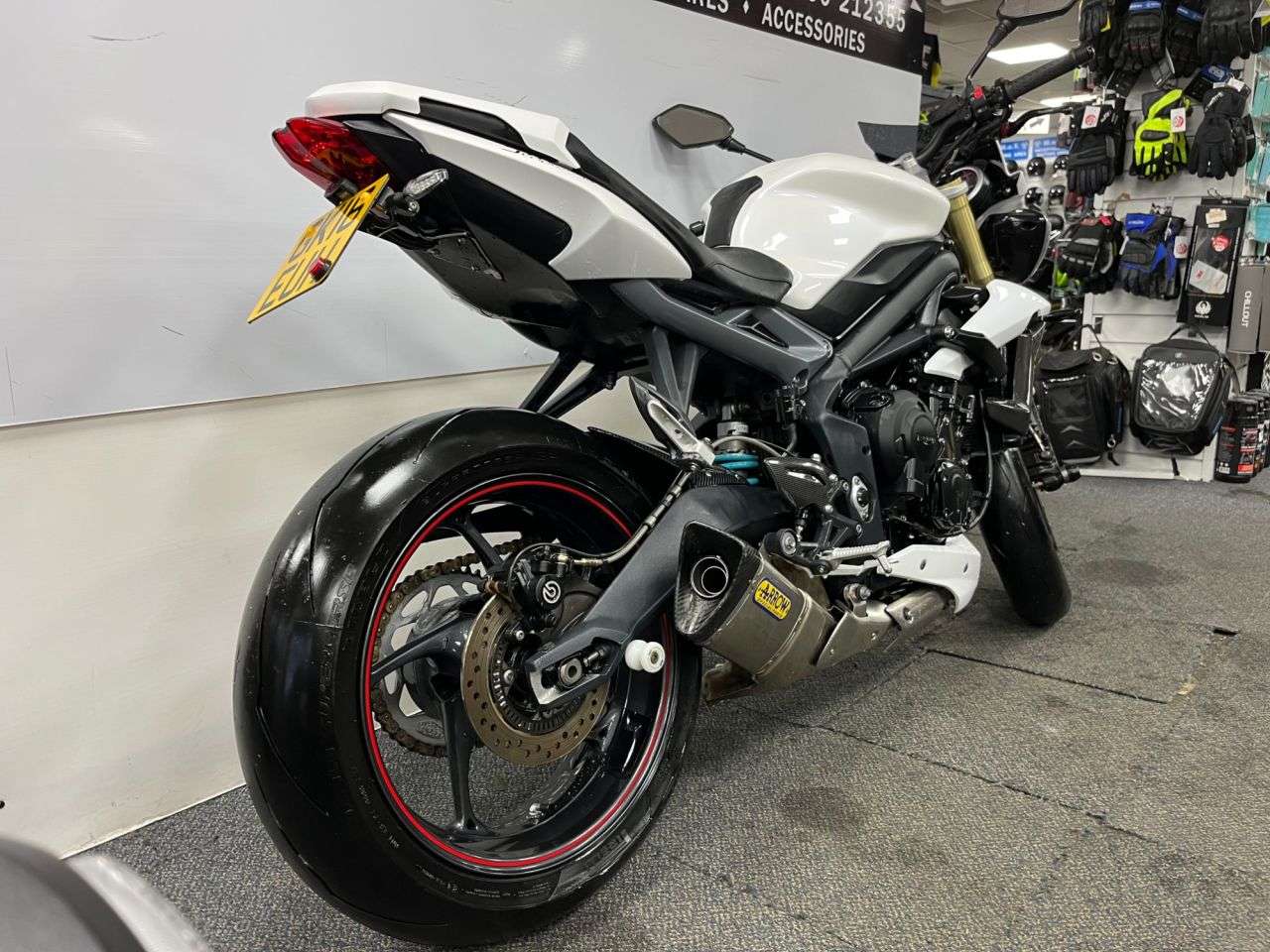 2016 TRIUMPH STREET TRIPLE 675 2016 TRIUMPH STREET TRIPLE 675