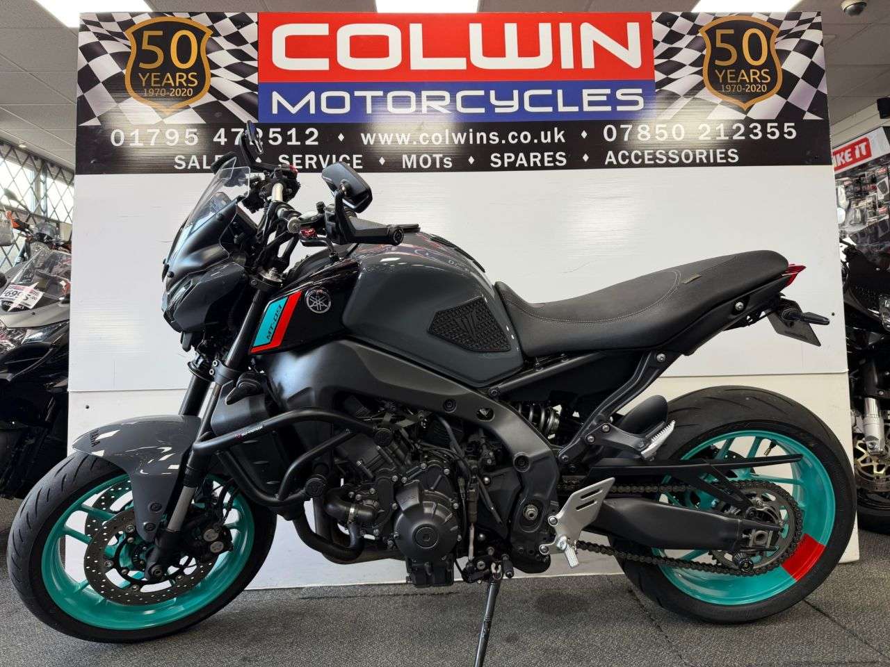 A 2024 YAMAHA MT-09 900 Hyper-naked Petrol Manual Euro 5 (119 ps) A 2024 YAMAHA MT-09 900 Hyper-naked Petrol Manual Euro 5 (119 ps)