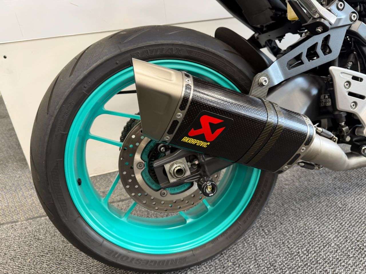 2024 YAMAHA MT-09 2024 YAMAHA MT-09