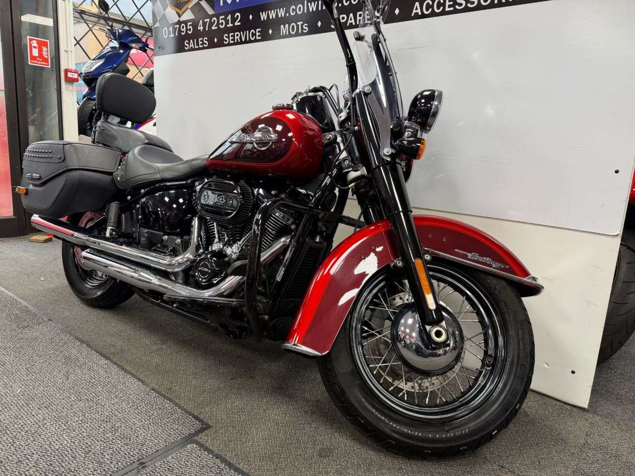 A 2019 HARLEY-DAVIDSON SOFTAIL 1868 FLHCS Heritage Classic Custom Cruiser Petrol Manual Euro 4 (93 ps) A 2019 HARLEY-DAVIDSON SOFTAIL 1868 FLHCS Heritage Classic Custom Cruiser Petrol Manual Euro 4 (93 ps)