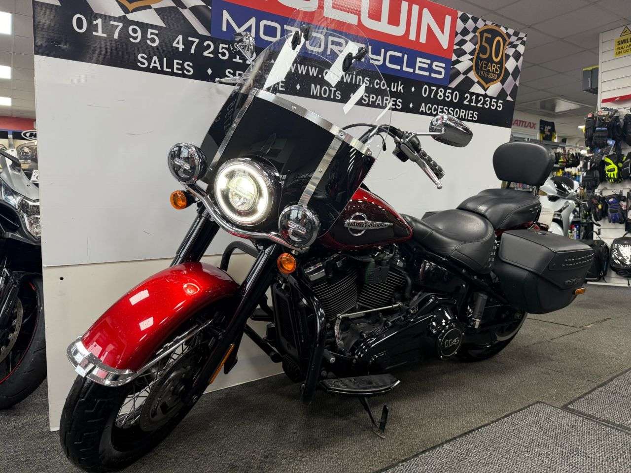 A 2019 HARLEY-DAVIDSON SOFTAIL 1868 FLHCS Heritage Classic Custom Cruiser Petrol Manual Euro 4 (93 ps) A 2019 HARLEY-DAVIDSON SOFTAIL 1868 FLHCS Heritage Classic Custom Cruiser Petrol Manual Euro 4 (93 ps)