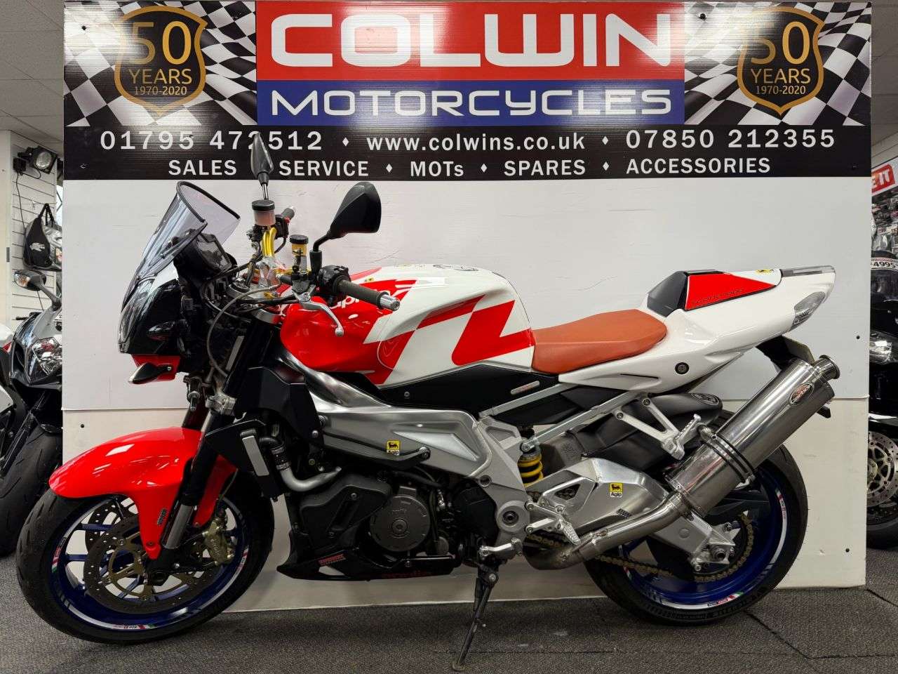 A 2007 APRILIA TUONO 1000 998cc A 2007 APRILIA TUONO 1000 998cc