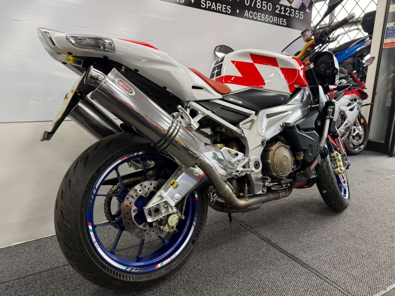 2007 APRILIA TUONO 1000 2007 APRILIA TUONO 1000