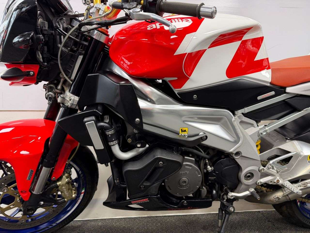 2007 APRILIA TUONO 1000 2007 APRILIA TUONO 1000