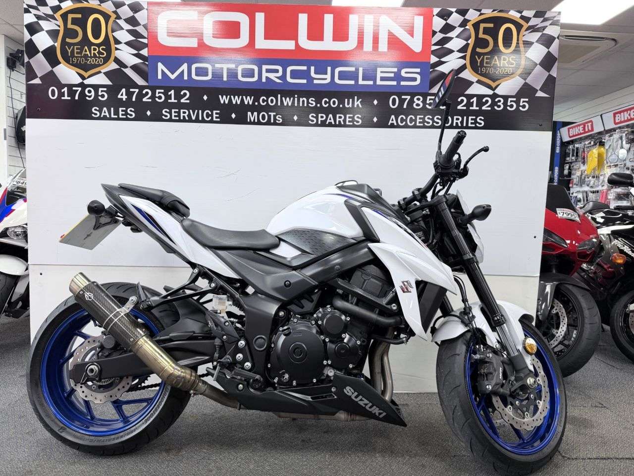 A 2020 SUZUKI GSX-S750 750 Naked Petrol Manual Euro 4 (114 ps) A 2020 SUZUKI GSX-S750 750 Naked Petrol Manual Euro 4 (114 ps)