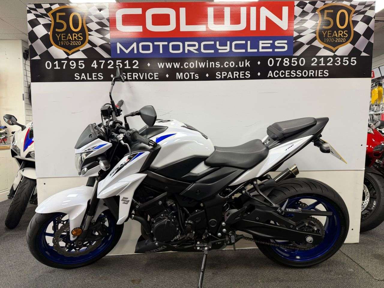 A 2020 SUZUKI GSX-S750 750 Naked Petrol Manual Euro 4 (114 ps) A 2020 SUZUKI GSX-S750 750 Naked Petrol Manual Euro 4 (114 ps)