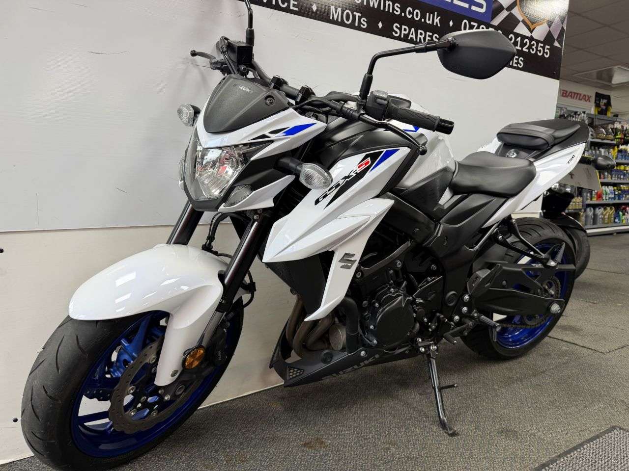 A 2020 SUZUKI GSX-S750 750 Naked Petrol Manual Euro 4 (114 ps) A 2020 SUZUKI GSX-S750 750 Naked Petrol Manual Euro 4 (114 ps)