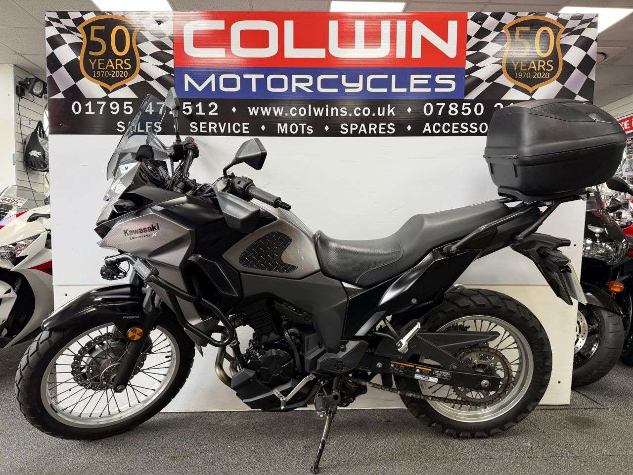 A 2017 KAWASAKI VERSYS-X 300 300 Adventure Petrol Manual Euro 4 (40 ps) A 2017 KAWASAKI VERSYS-X 300 300 Adventure Petrol Manual Euro 4 (40 ps)