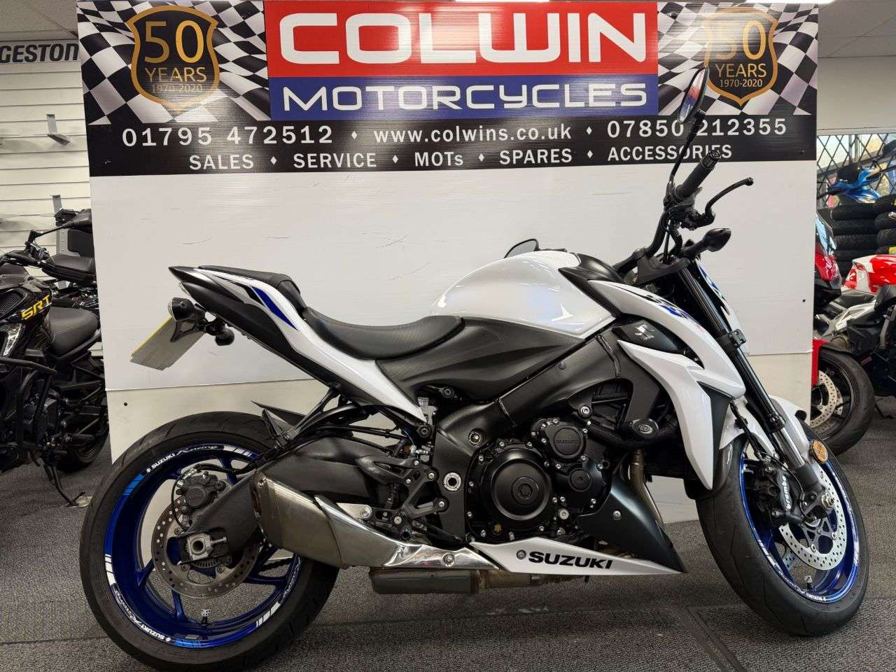 A 2019 SUZUKI GSX-S1000 1000 Naked Petrol Manual Euro 4 (152 ps) A 2019 SUZUKI GSX-S1000 1000 Naked Petrol Manual Euro 4 (152 ps)