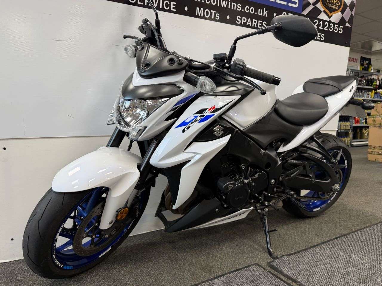 A 2019 SUZUKI GSX-S1000 1000 Naked Petrol Manual Euro 4 (152 ps) A 2019 SUZUKI GSX-S1000 1000 Naked Petrol Manual Euro 4 (152 ps)