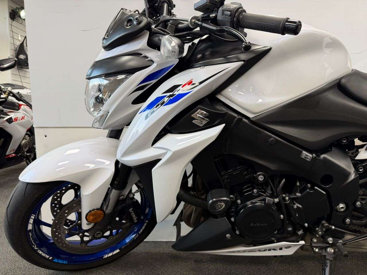 2019 SUZUKI GSX-S1000 2019 SUZUKI GSX-S1000