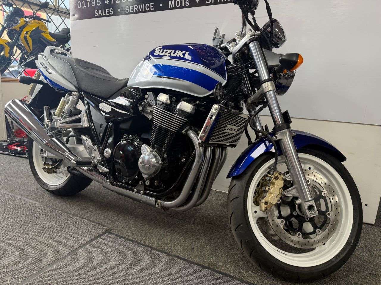 A 2002 SUZUKI GSX1400 1402cc A 2002 SUZUKI GSX1400 1402cc