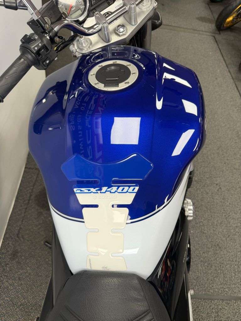 2002 SUZUKI GSX1400 2002 SUZUKI GSX1400