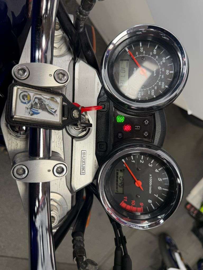 2002 SUZUKI GSX1400 2002 SUZUKI GSX1400