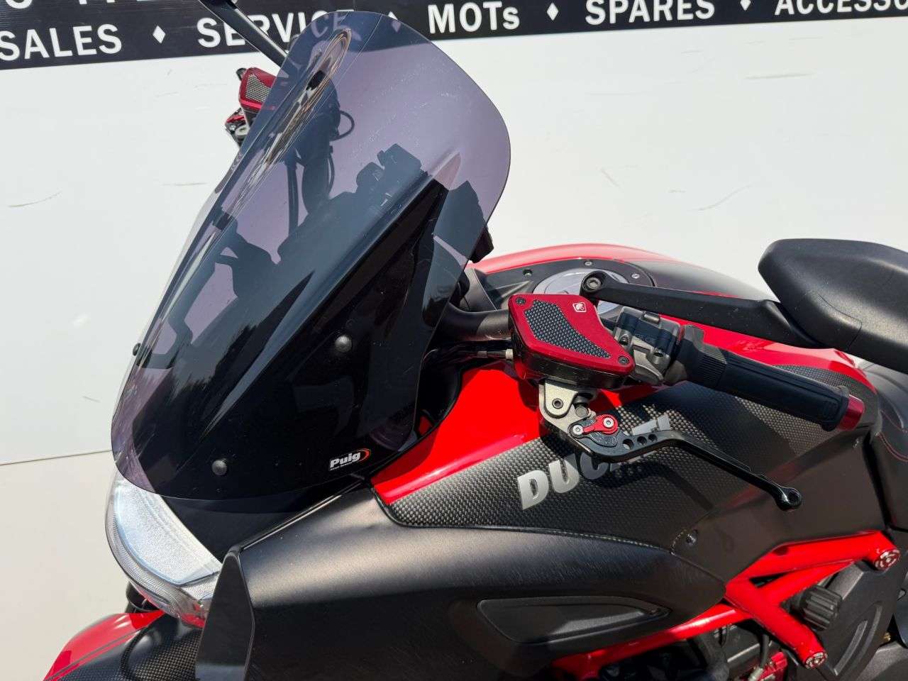 2016 DUCATI DIAVEL 2016 DUCATI DIAVEL