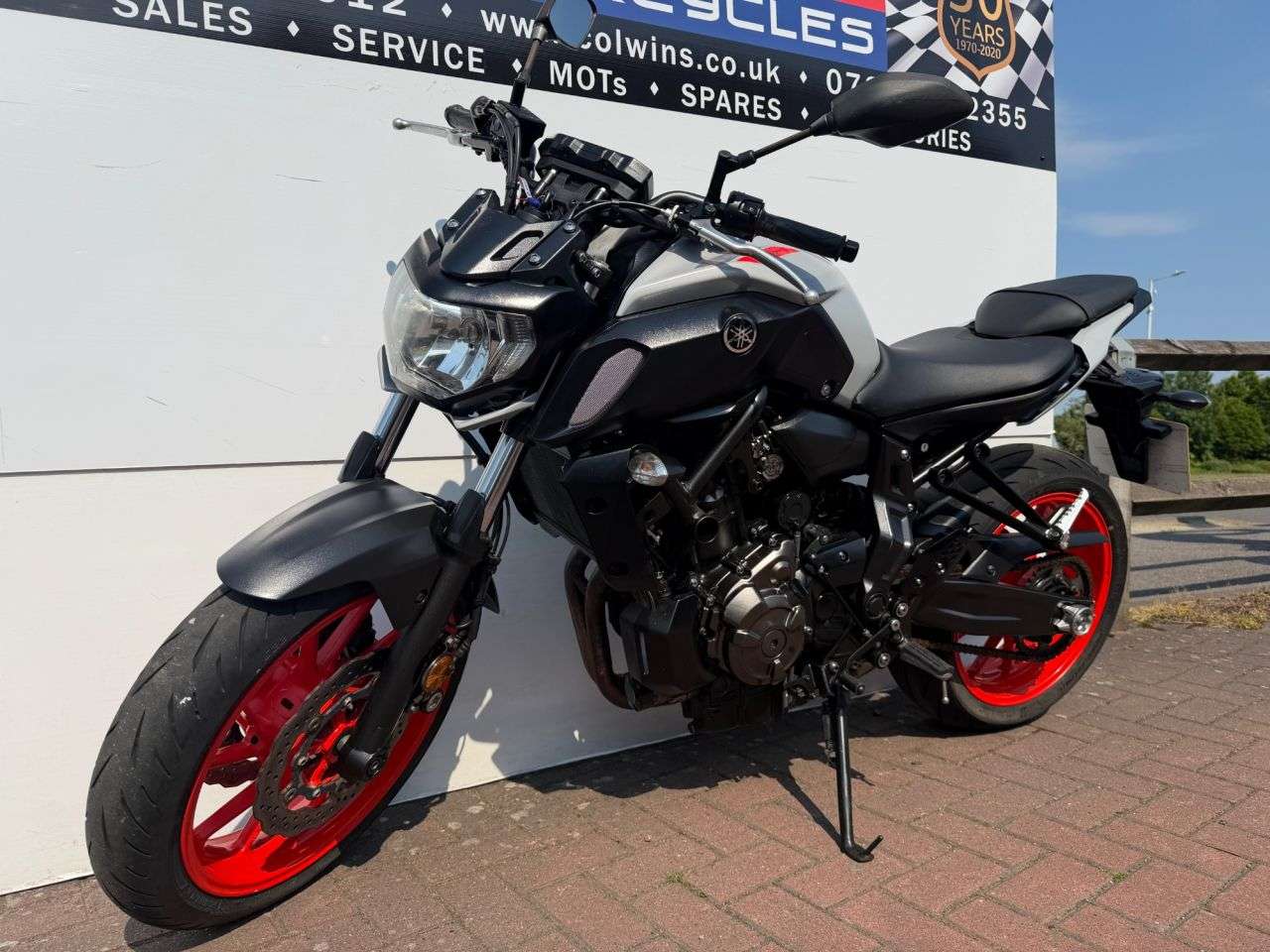 A 2019 YAMAHA MT-07 700 ABS Hyper-naked Petrol Manual Euro 4 (75 ps) A 2019 YAMAHA MT-07 700 ABS Hyper-naked Petrol Manual Euro 4 (75 ps)