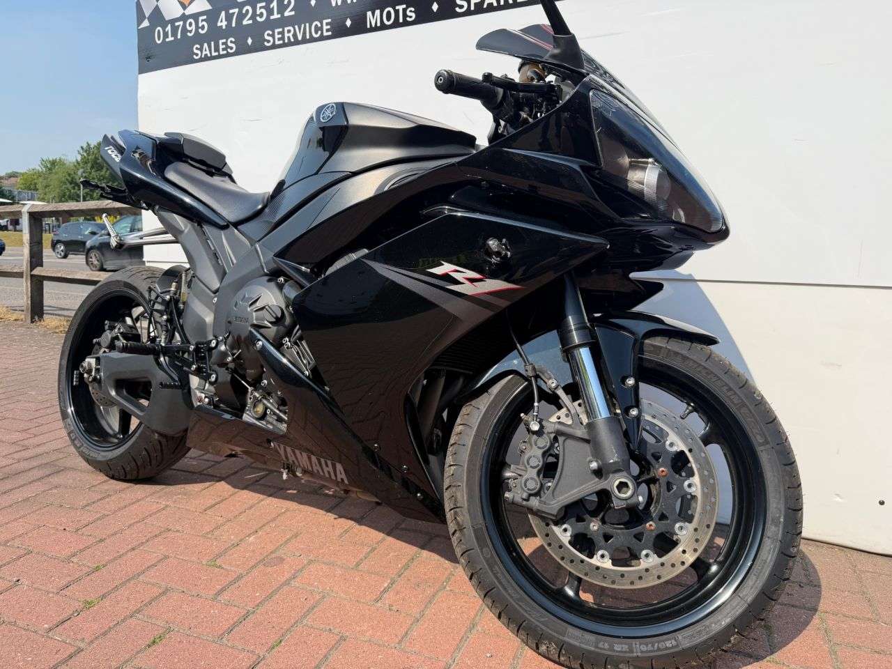 A 2007 YAMAHA R1 1000 Super Sports Petrol Manual A 2007 YAMAHA R1 1000 Super Sports Petrol Manual
