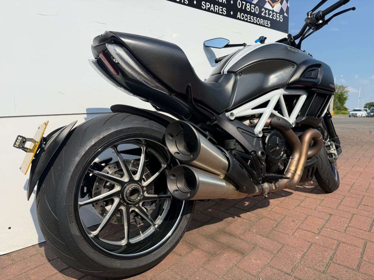 2015 DUCATI DIAVEL 2015 DUCATI DIAVEL