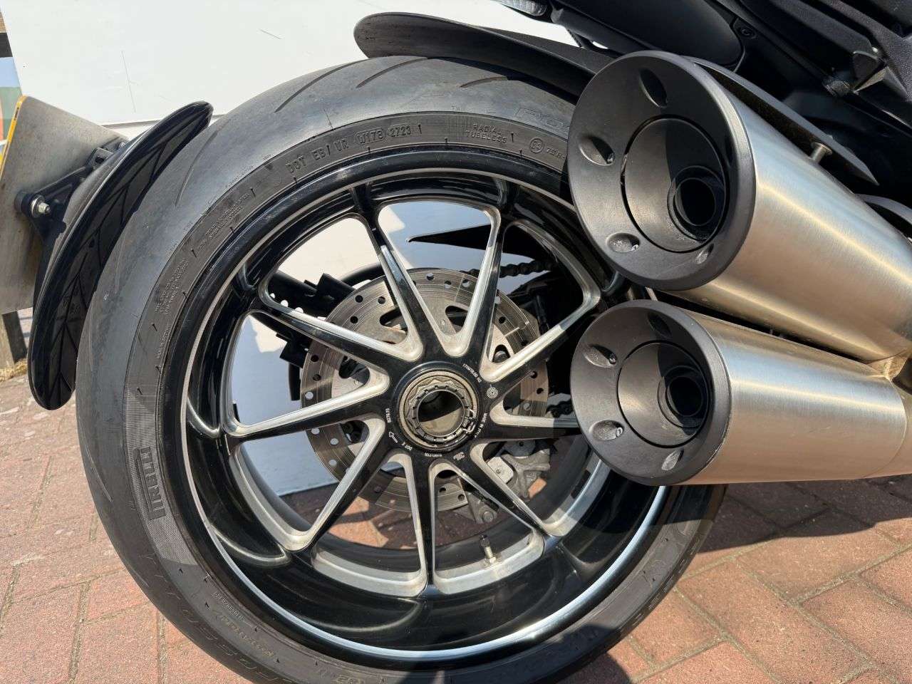 2015 DUCATI DIAVEL 2015 DUCATI DIAVEL