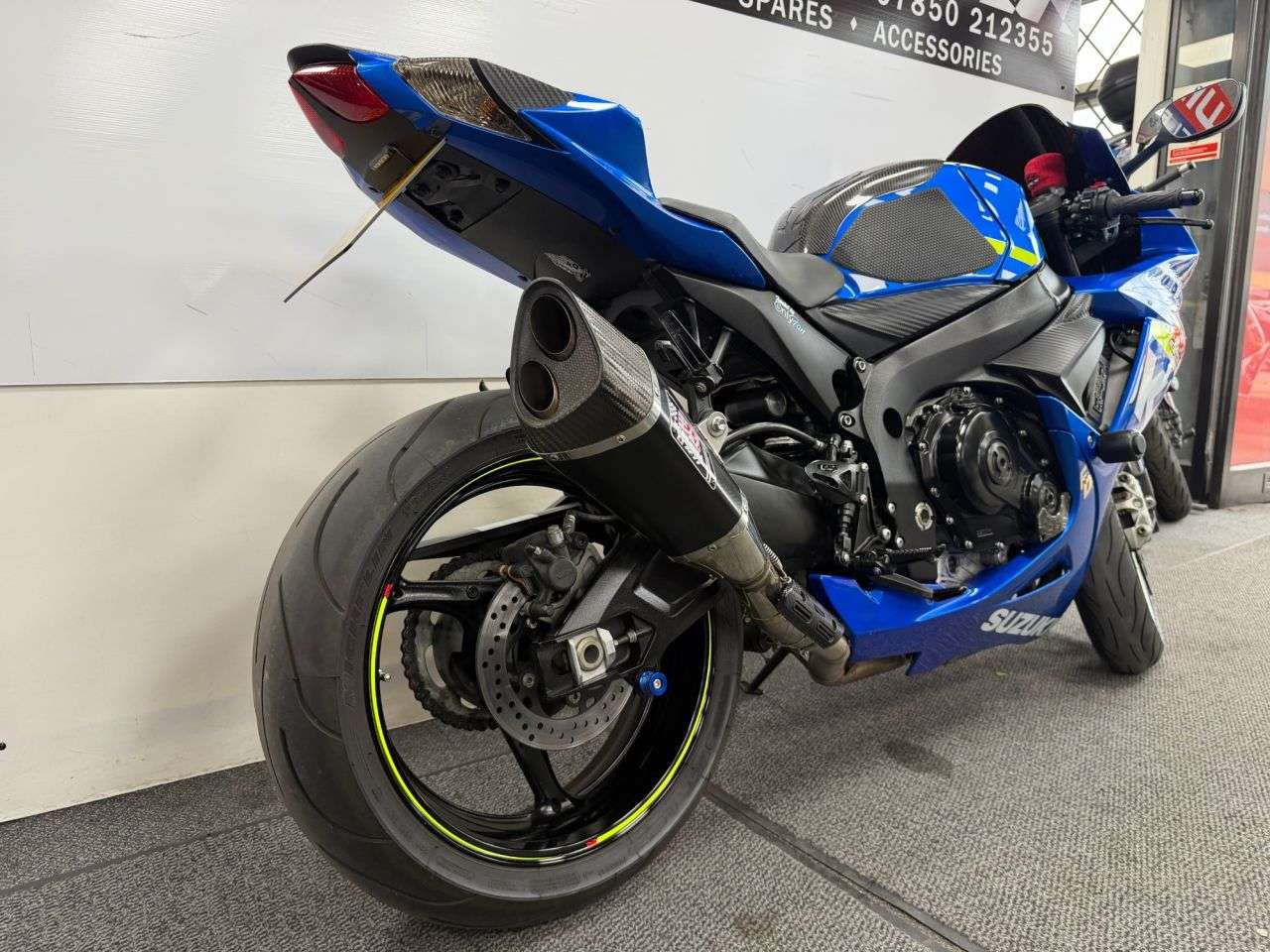 2015 SUZUKI GSX-R600 2015 SUZUKI GSX-R600