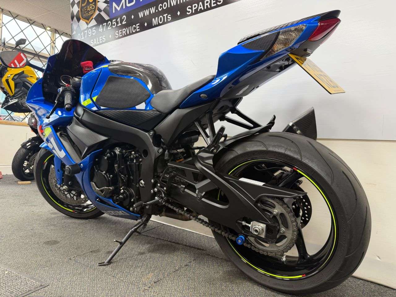 2015 SUZUKI GSX-R600 2015 SUZUKI GSX-R600