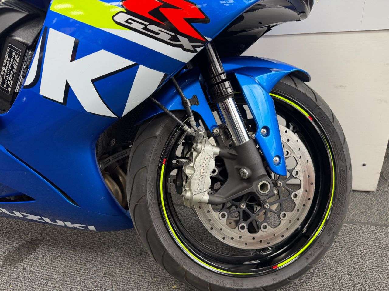 2015 SUZUKI GSX-R600 2015 SUZUKI GSX-R600
