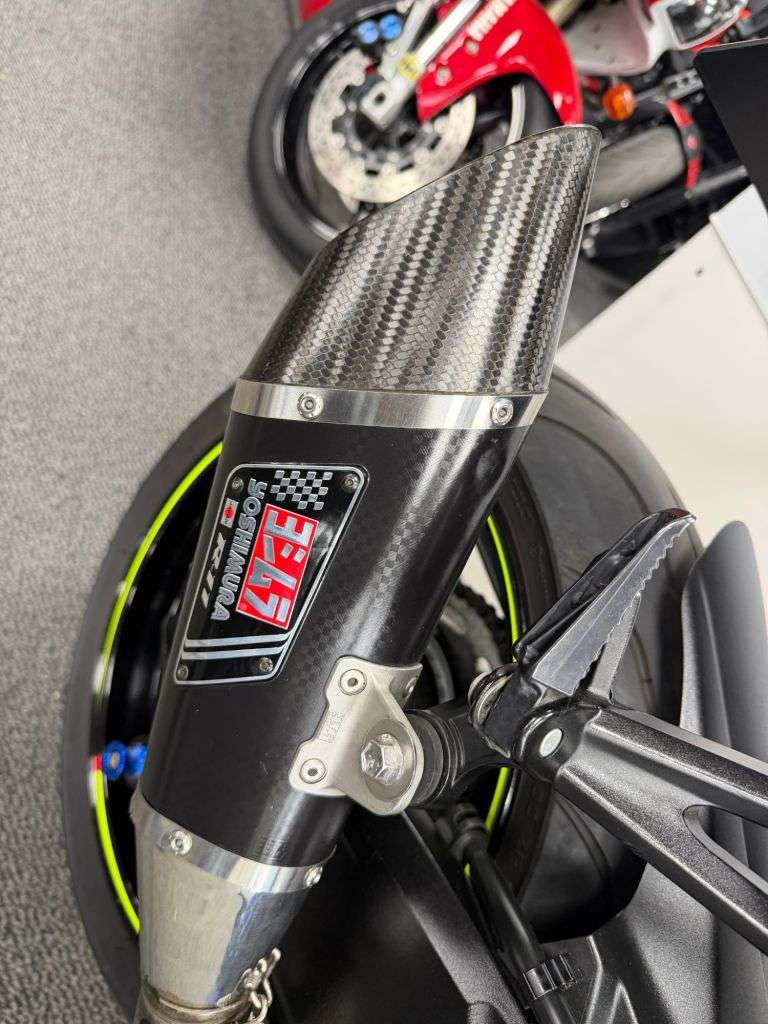 2015 SUZUKI GSX-R600 2015 SUZUKI GSX-R600