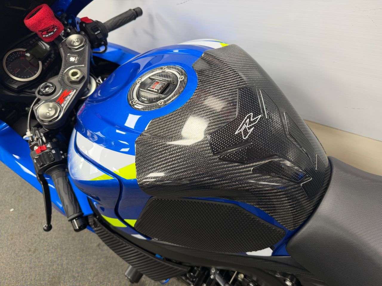 2015 SUZUKI GSX-R600 2015 SUZUKI GSX-R600