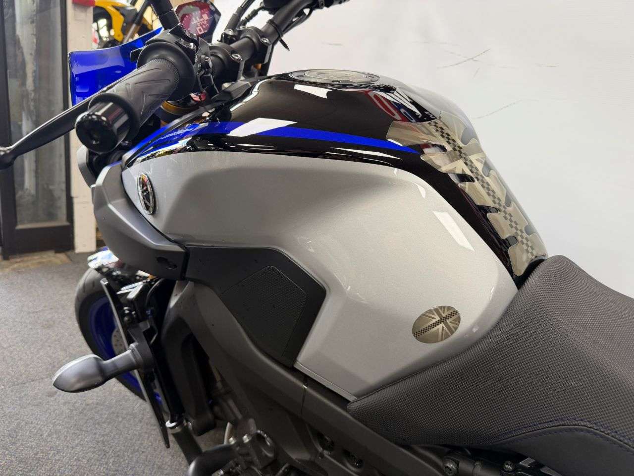 2021 YAMAHA MT-09 2021 YAMAHA MT-09