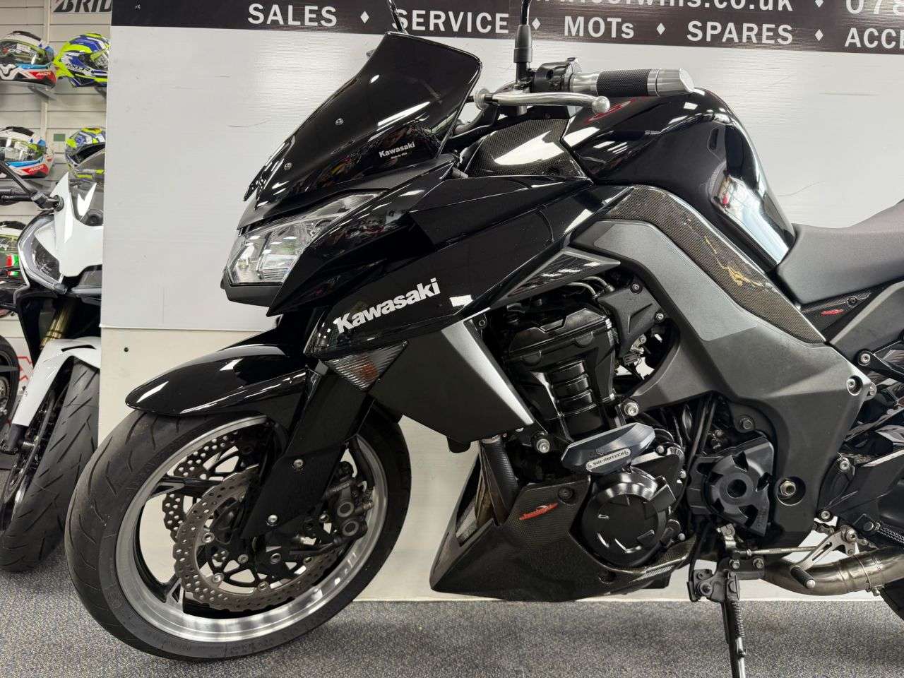 2011 KAWASAKI Z1000 2011 KAWASAKI Z1000