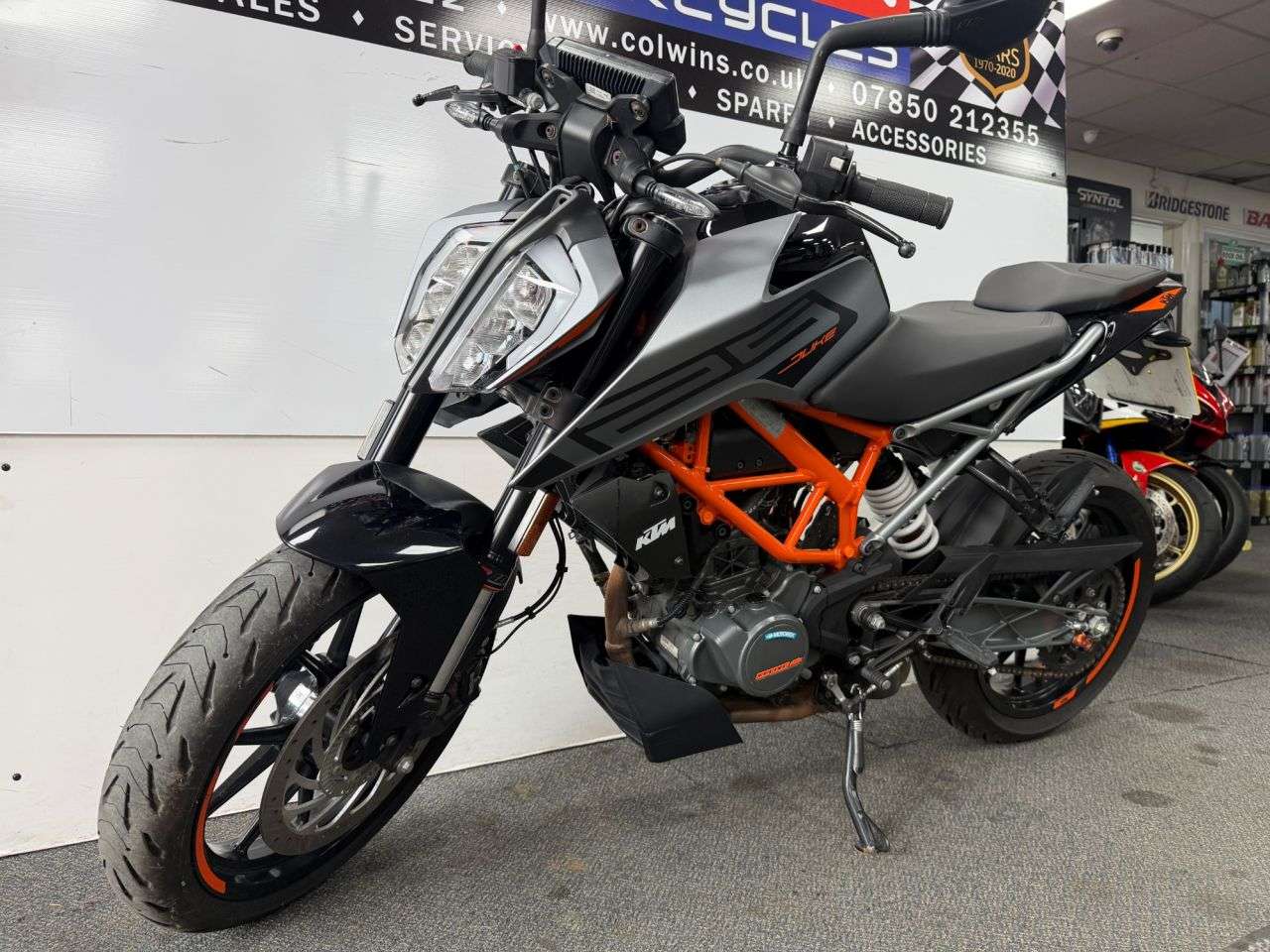2022 KTM 125 DUKE 2022 KTM 125 DUKE