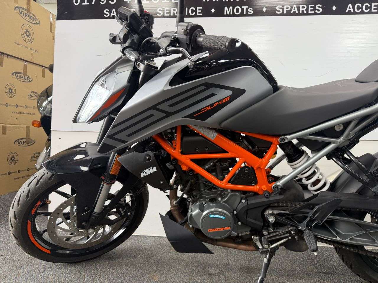 2022 KTM 125 DUKE 2022 KTM 125 DUKE