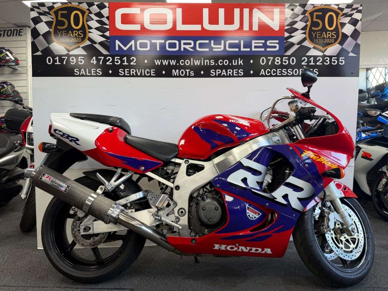 A 2000 HONDA CBR900RR FIREBLADE 918cc A 2000 HONDA CBR900RR FIREBLADE 918cc