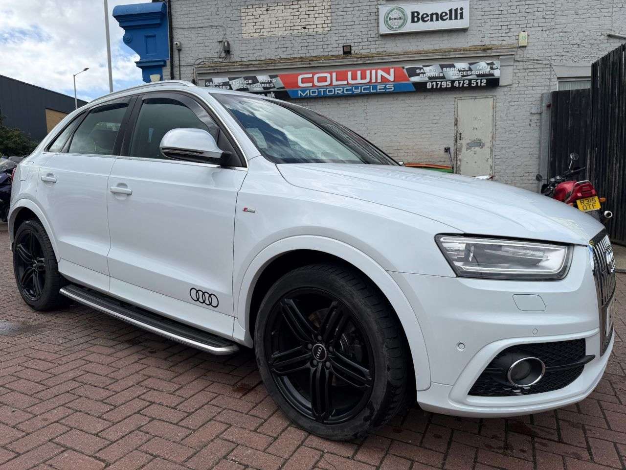 A 2012 AUDI Q3 2.0 TDI S line SUV 5dr Diesel S Tronic quattro Euro 5 (s/s) (177 ps) A 2012 AUDI Q3 2.0 TDI S line SUV 5dr Diesel S Tronic quattro Euro 5 (s/s) (177 ps)