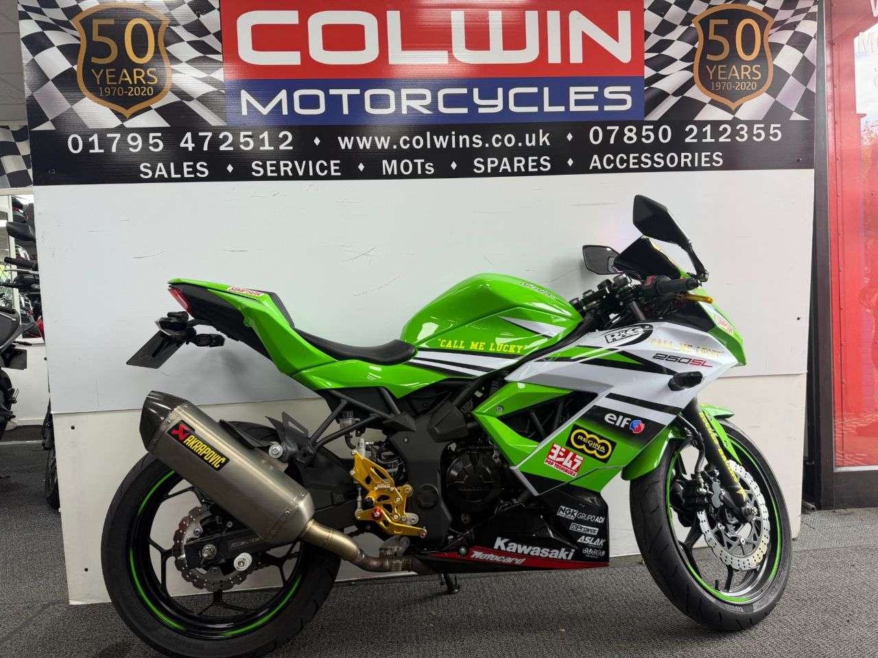 A 2016 KAWASAKI NINJA 250SL 250 ER 650 RSFBB Super Sports Petrol Manual (28 ps) A 2016 KAWASAKI NINJA 250SL 250 ER 650 RSFBB Super Sports Petrol Manual (28 ps)